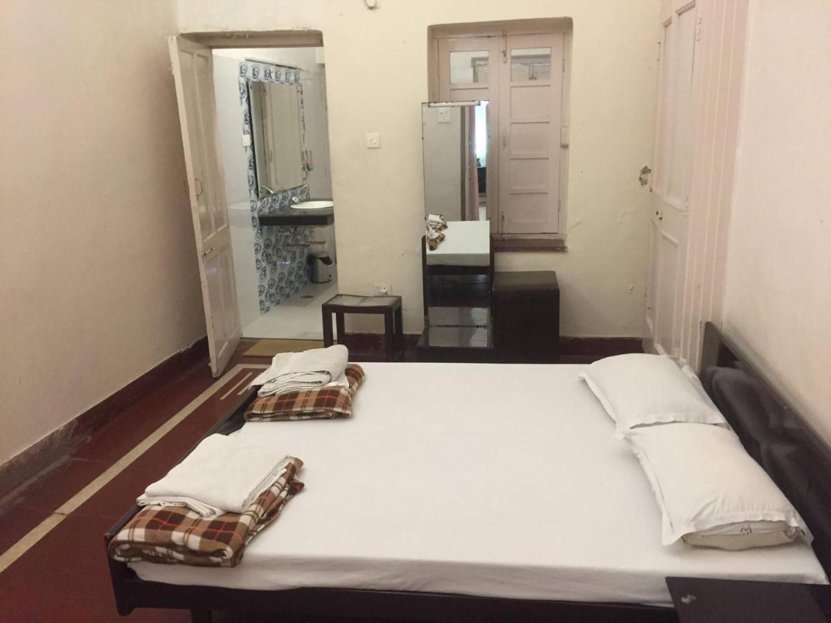 Hotel White House Ντεχραντούν Εξωτερικό φωτογραφία