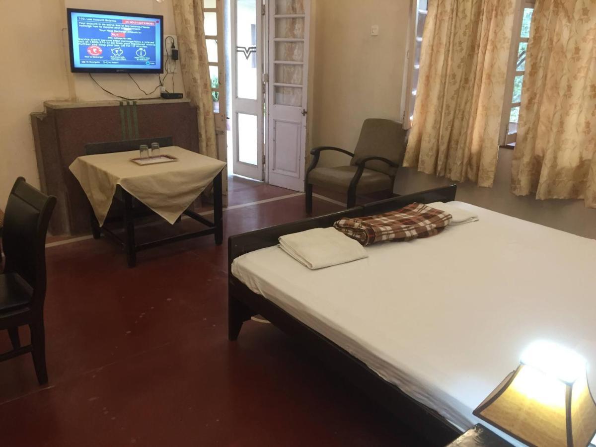 Hotel White House Ντεχραντούν Εξωτερικό φωτογραφία