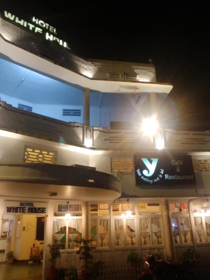 Hotel White House Ντεχραντούν Εξωτερικό φωτογραφία