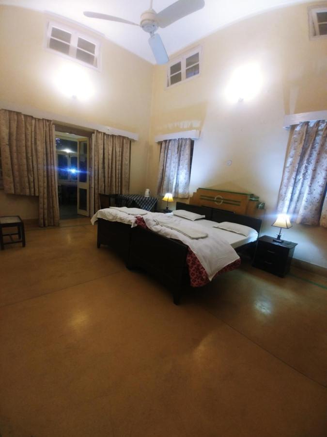 Hotel White House Ντεχραντούν Εξωτερικό φωτογραφία