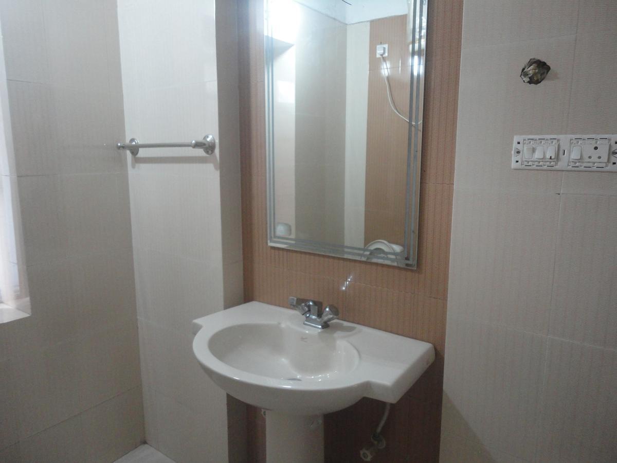 Hotel White House Ντεχραντούν Εξωτερικό φωτογραφία