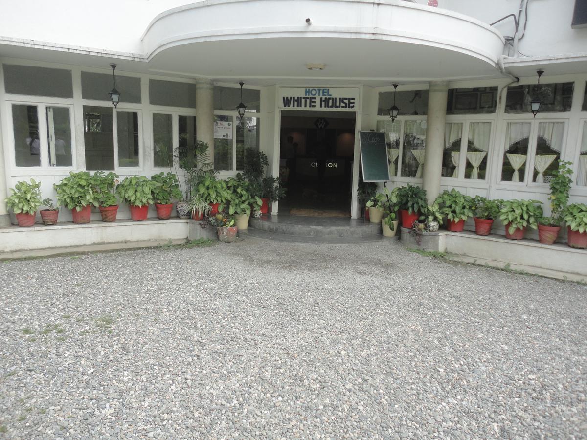 Hotel White House Ντεχραντούν Εξωτερικό φωτογραφία